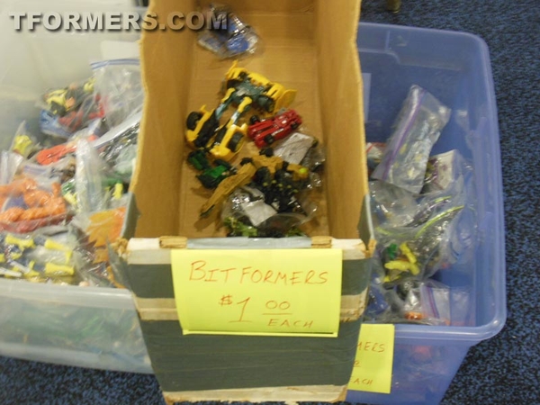 BotCon 2013   The Transformers Convention Dealer Room Image Gallery   OVER 500 Images  (15 of 582)